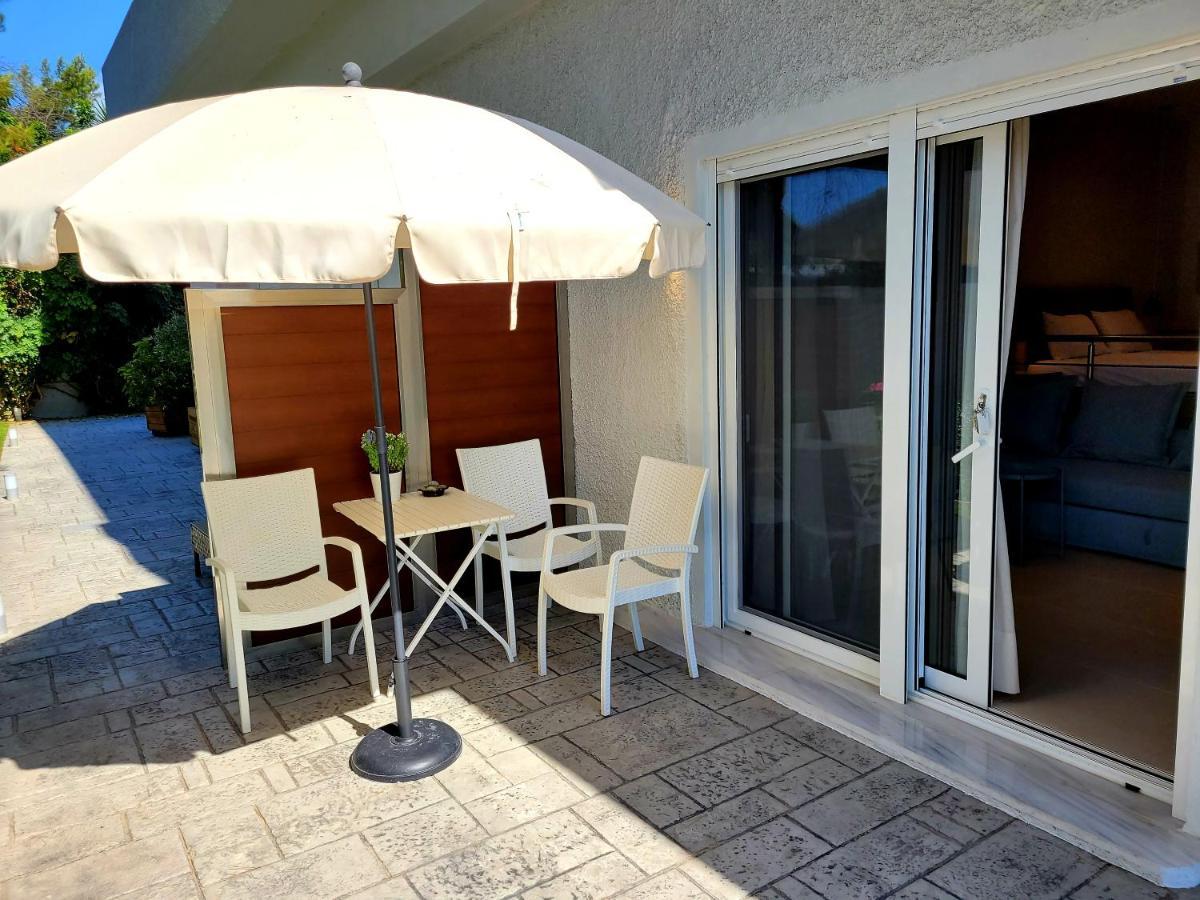Aphrodite'S Apartments Artemida  Exterior photo